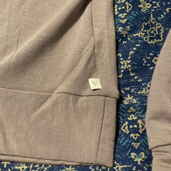 VS Modal Twist Front Crew & High Waisted Gym Pant Set - Picture 7 of 8